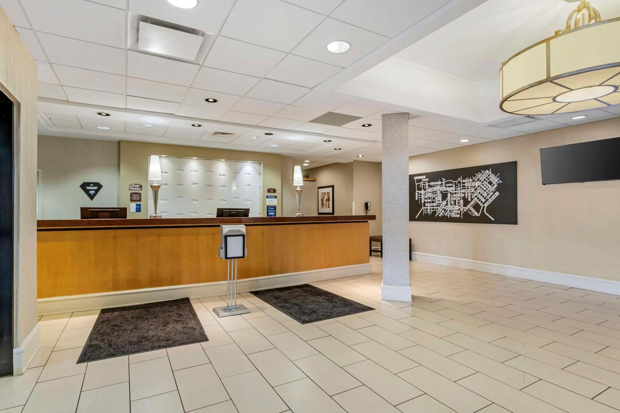 Best Western Plus InnTowner Madison Extérieur photo