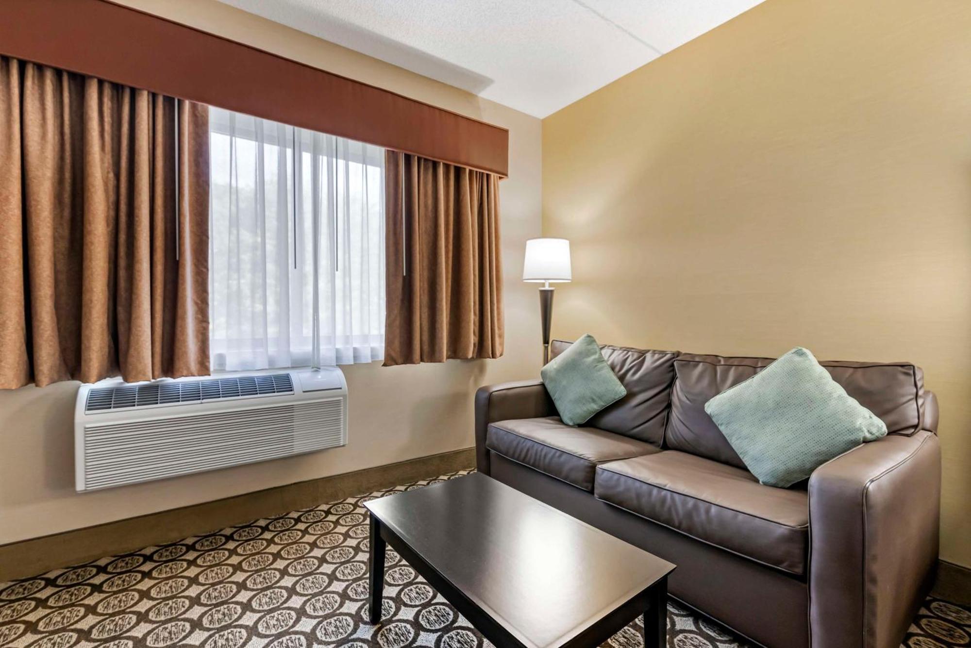 Best Western Plus InnTowner Madison Extérieur photo
