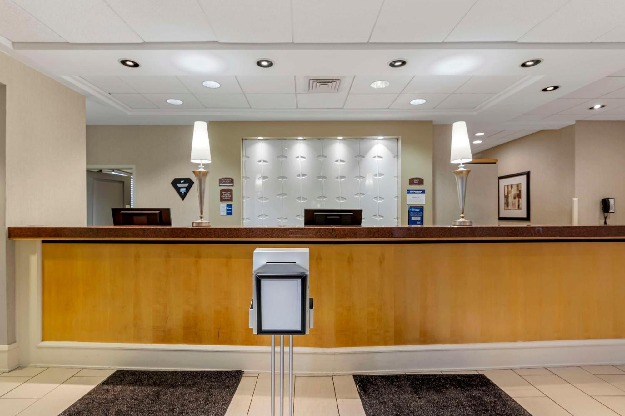 Best Western Plus InnTowner Madison Extérieur photo