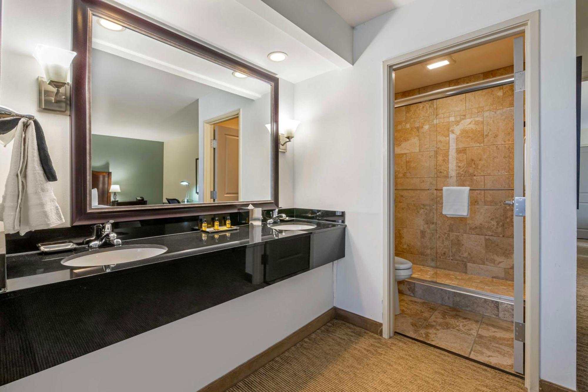 Best Western Plus InnTowner Madison Extérieur photo