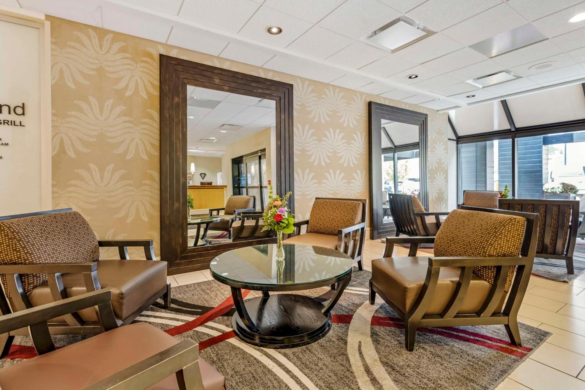 Best Western Plus InnTowner Madison Extérieur photo